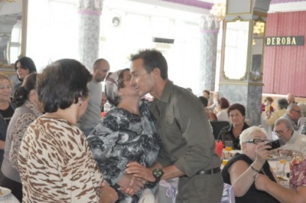 Mazăre şi pensionarii, în Mamaia